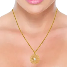 18k Classic Gold Pendant Set That Resembles An All-time Favourite