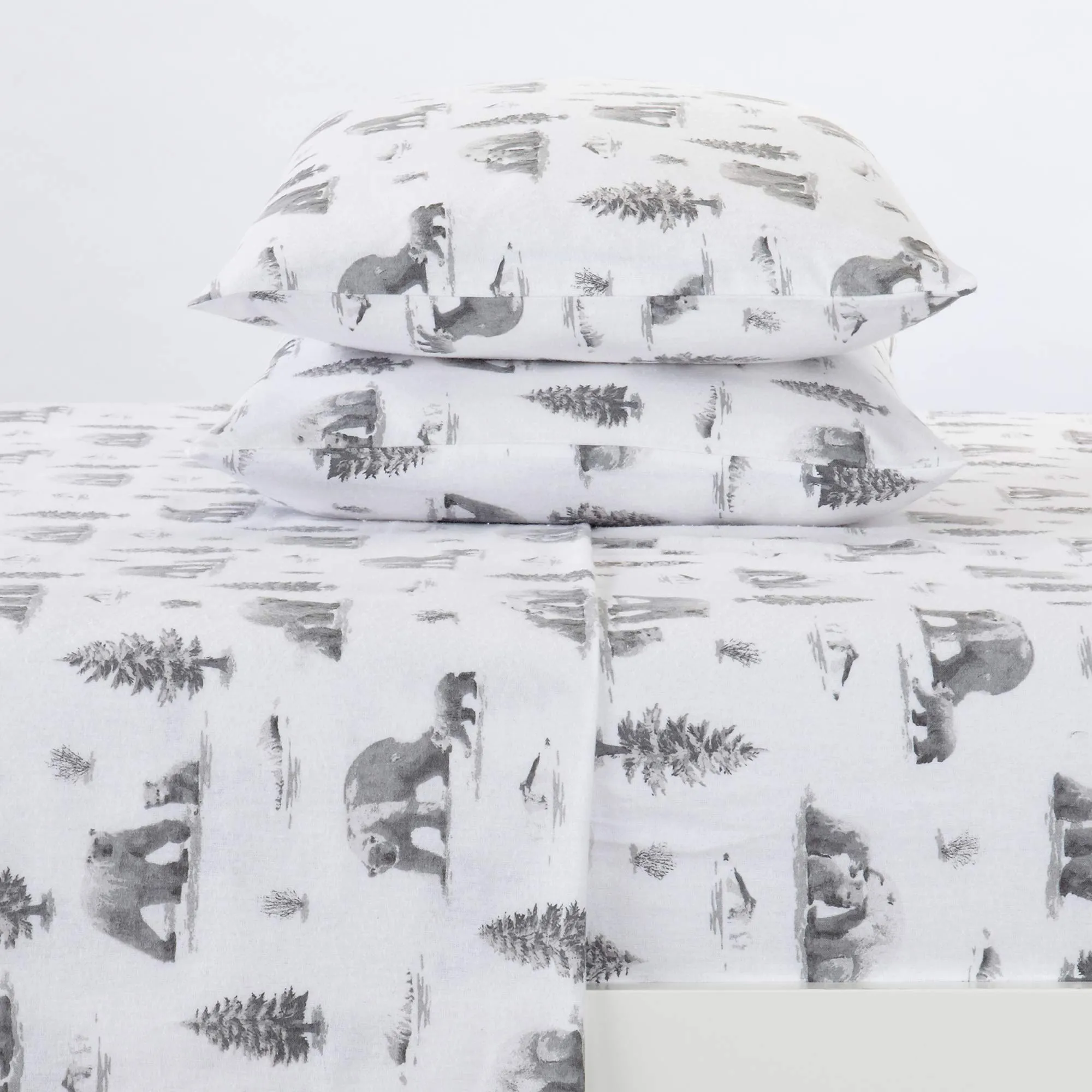 Great Bay Home Extra Soft Lodge Printed 100% Turkish Cotton Flannel Sheet Set. Warm, Cozy, Luxury Winter Bed Sheets. Lakeview Collection (Full, North Pole Polar Bears)