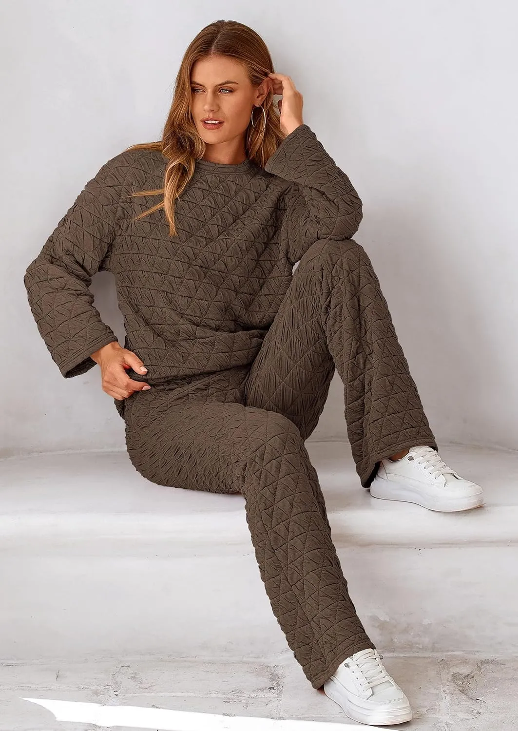 PRETTYGARDEN Women's 2 Piece Outfits Fall Fashion Clothes Quilted Long Sleeve Tops Wide Leg Pants Matching Lounge Sets