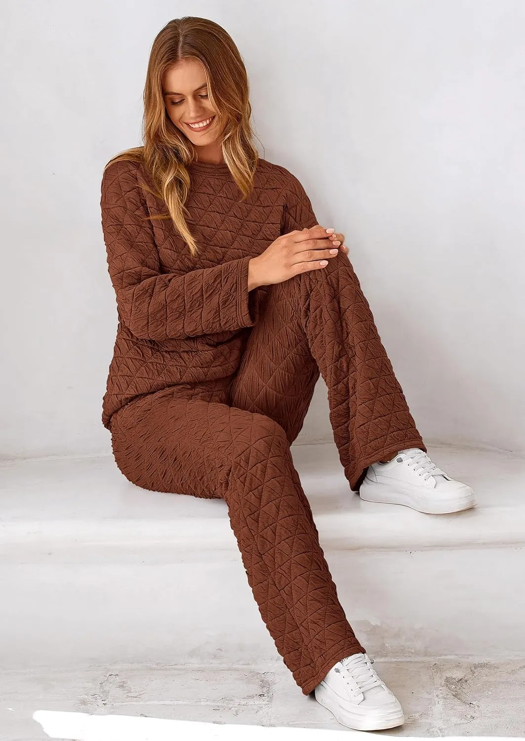 PRETTYGARDEN Women's 2 Piece Outfits Fall Fashion Clothes Quilted Long Sleeve Tops Wide Leg Pants Matching Lounge Sets