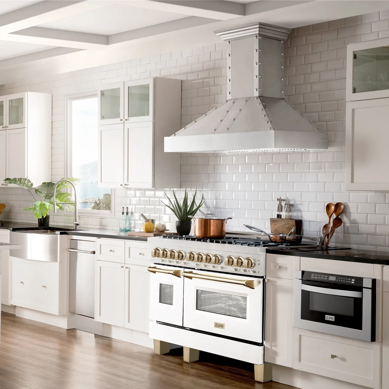ZLINE Autograph Edition 48" 6.0 cu. ft. Dual Fuel Range in DuraSnow® Stainless Steel with White Matte Door and Gold Accents (RASZ-WM-48-G)